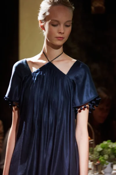 Look 18